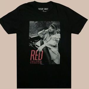 NEW Red Taylor’s Version Taylor Swift “This Daydream is Dangerous” Shirt XL